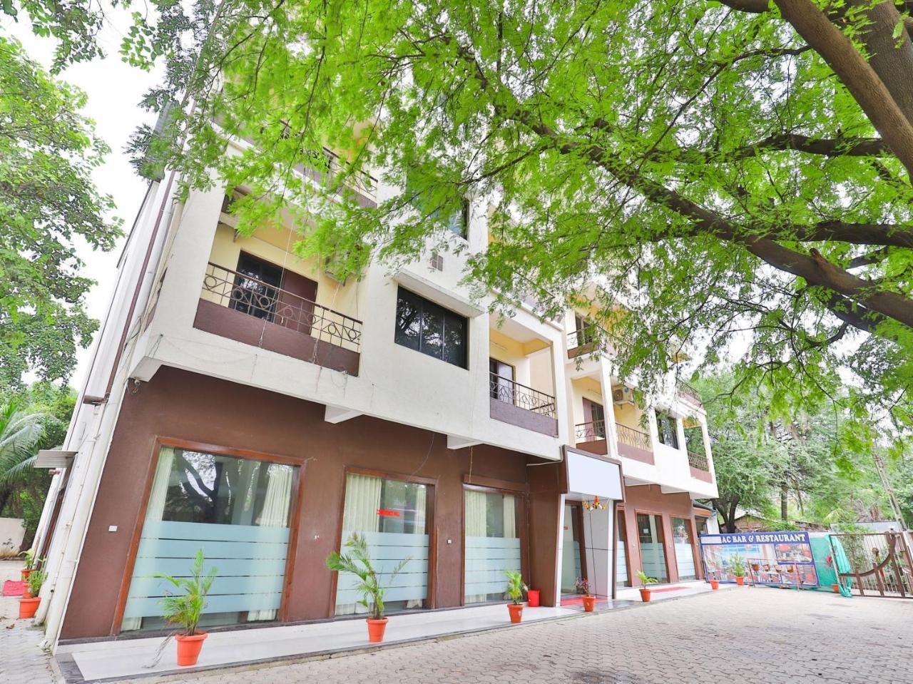 Hotel Ambica Daman Exterior photo