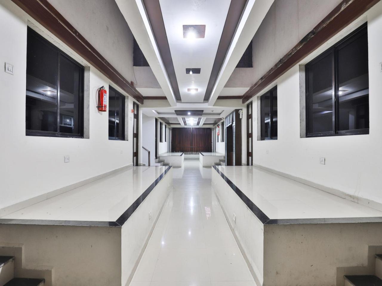 Hotel Ambica Daman Exterior photo